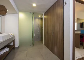 Crown Paradise Club Puerto Vallarta All Inclusive hotel thumbnail 4