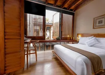 El Recinto Luxury Hotel hotel thumbnail 2