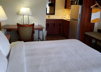 Suburban Studios Middlesboro hotel thumbnail 6