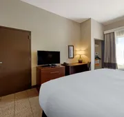 Comfort Inn & Suites Harrah hotel detail image 4