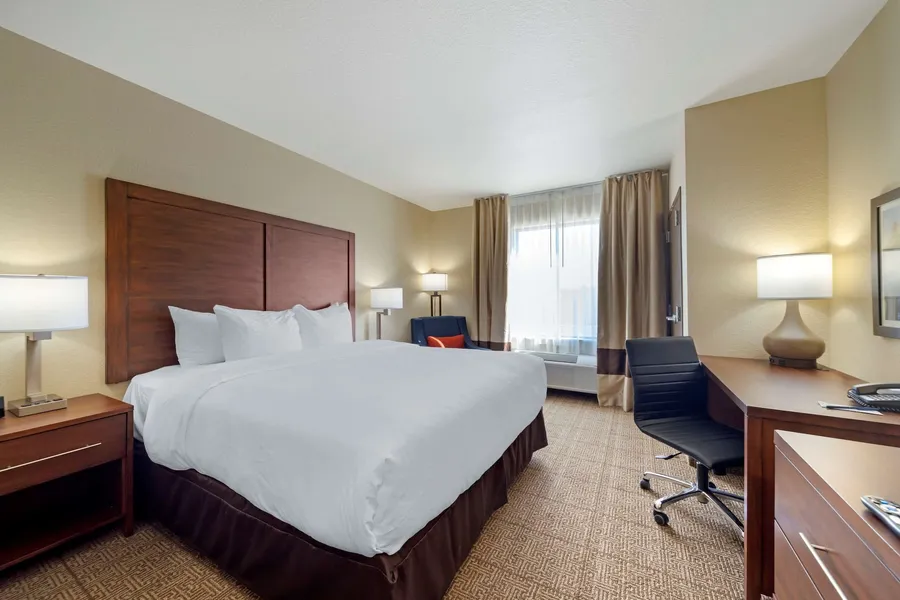Comfort Inn & Suites Harrah hotel detail image 6