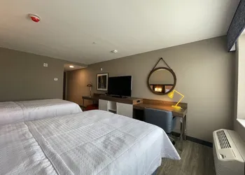 Hampton Inn Indianapolis Downtown IUPUI hotel thumbnail 3