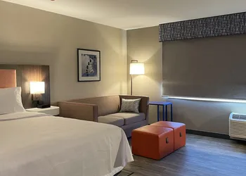Hampton Inn Indianapolis Downtown IUPUI hotel thumbnail 4