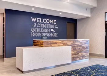 Hampton Inn & Suites by Hilton Burlington Toronto hotel thumbnail 2
