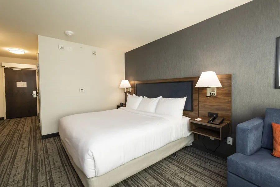Comfort Inn & Suites hotel detail image 6