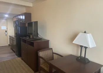 Suburban Studios Buffalo Airport hotel thumbnail 6