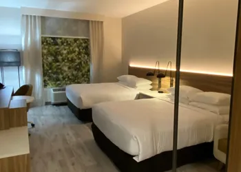 Wyndham Garden Orlando Airport hotel thumbnail 6
