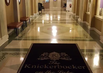 The Knickerbocker on the Lake hotel thumbnail 3