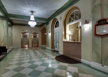 The Knickerbocker on the Lake hotel thumbnail 6
