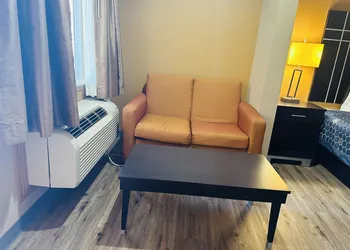 Executive Inn and Suites hotel thumbnail 4
