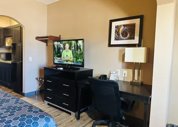 Executive Inn and Suites hotel thumbnail 6