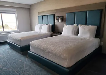 Salish Inn hotel thumbnail 3