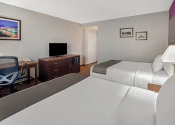 CHN Hotel Monterrey Centro, Trademark by Wyndham hotel thumbnail 4