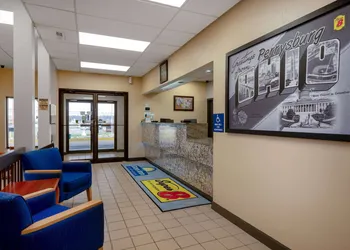 Days Inn by Wyndham Perrysburg/Toledo hotel thumbnail 2