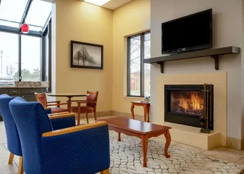 Days Inn by Wyndham Perrysburg/Toledo hotel thumbnail 6