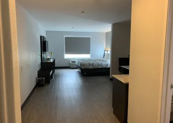 Hawthorn Extended Stay by Wyndham Hobbs hotel thumbnail 4