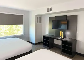 Hawthorn Extended Stay by Wyndham Hobbs hotel thumbnail 6