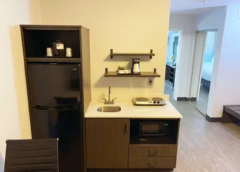 Hawthorn Extended Stay by Wyndham Hobbs hotel thumbnail 7