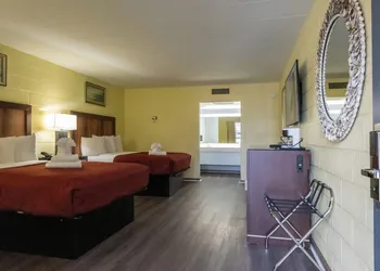 Heart of Manteo Motor Lodge hotel thumbnail 3