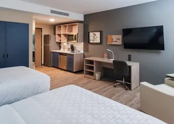 Candlewood Suites Guadalajara Galerias by IHG hotel thumbnail 3