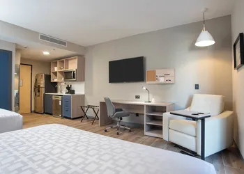Candlewood Suites Guadalajara Galerias by IHG hotel thumbnail 5