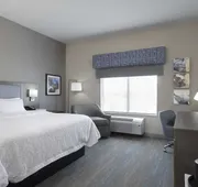 Hampton Inn & Suites St. Charles Old Town Area hotel detail image 5