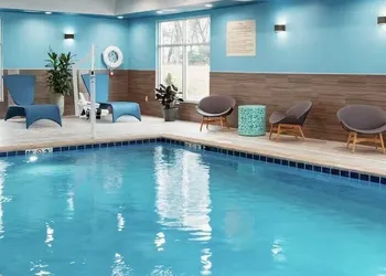 Hampton Inn & Suites Chico hotel thumbnail 4