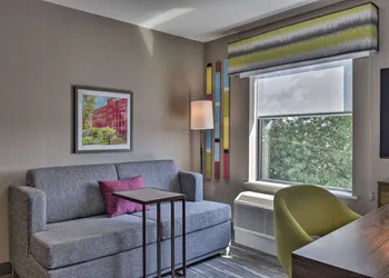 Hampton Inn & Suites Keene hotel thumbnail 4
