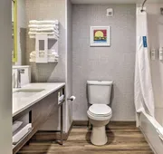 Hampton Inn & Suites Keene hotel detail image 5