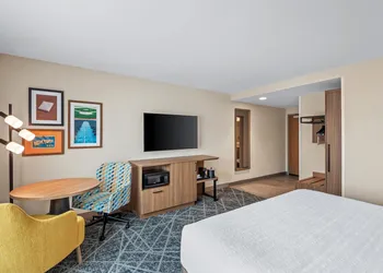 Hampton Inn Cooperstown hotel thumbnail 8