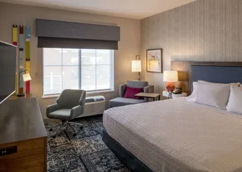 Hampton Inn & Suites Huntington Downtown hotel thumbnail 6