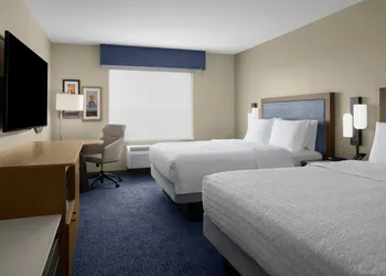 Hampton Inn & Suites By Hilton Long Island Farmingdale hotel thumbnail 7