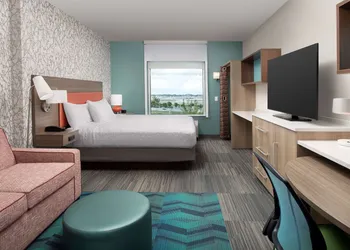 Home2 Suites by Hilton Miami Airport South Blue Lagoon hotel thumbnail 8
