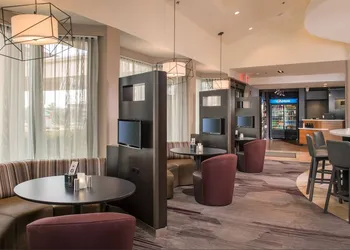 Courtyard by Marriott Houston Northeast hotel thumbnail 4