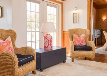 The Burrus House Inn Waterfront Suites hotel thumbnail 4