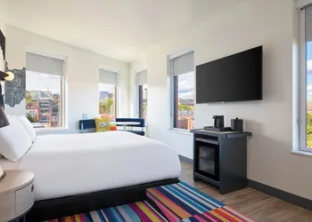 Aloft Portland Downtown Waterfront ME hotel thumbnail 8