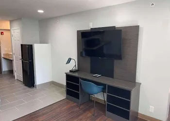 Studio 6 Peoria, IL hotel thumbnail 4