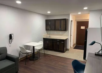 Studio 6 Peoria, IL hotel thumbnail 6
