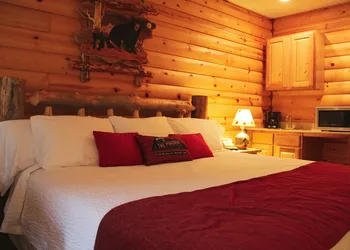 The Pineola hotel thumbnail 7