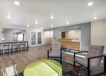 WoodSpring Suites Gurnee - Chicago hotel thumbnail 5