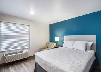 WoodSpring Suites Gurnee - Chicago hotel thumbnail 6