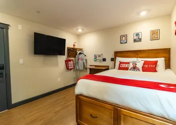 The Dorm Hotel hotel thumbnail 8