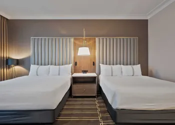 The Sutton Place Hotel Toronto hotel thumbnail 4