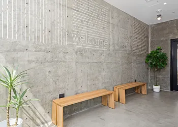 The Metric hotel thumbnail 2