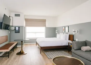 Gravity Haus Moab hotel thumbnail 5