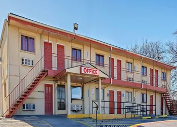 Relax Motel Grand Prairie Dallas I 30 hotel thumbnail 2