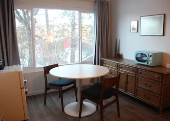 Sierra Blue Hotel & Swim Club hotel thumbnail 8