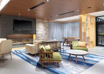 Fairfield Inn & Suites by Marriott Medford hotel thumbnail 2