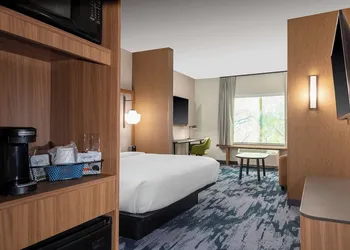 Fairfield Inn & Suites by Marriott Medford hotel thumbnail 6