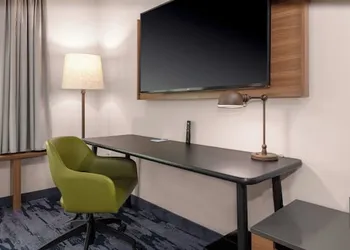 Fairfield Inn & Suites by Marriott Medford hotel thumbnail 8